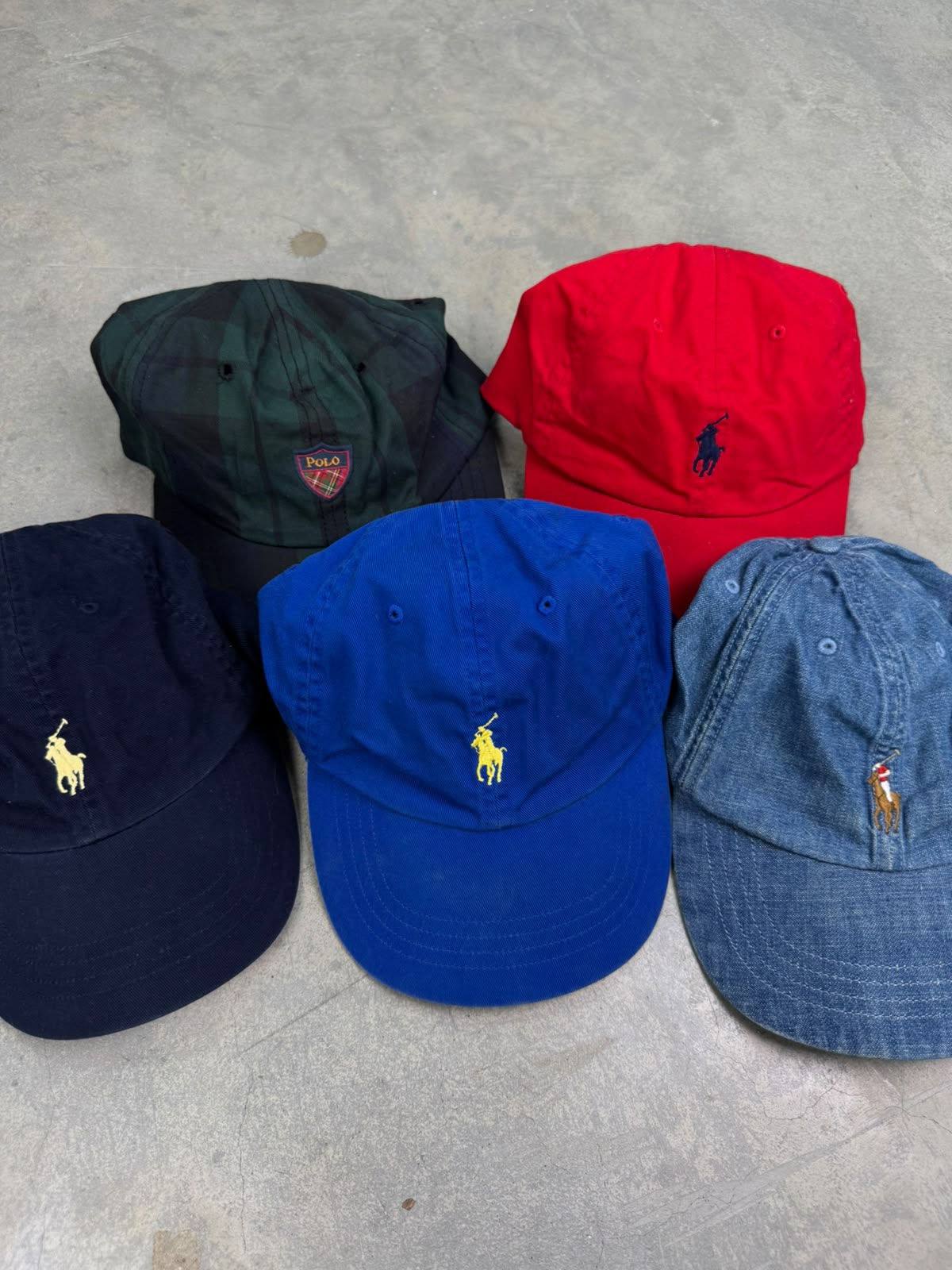 Caps