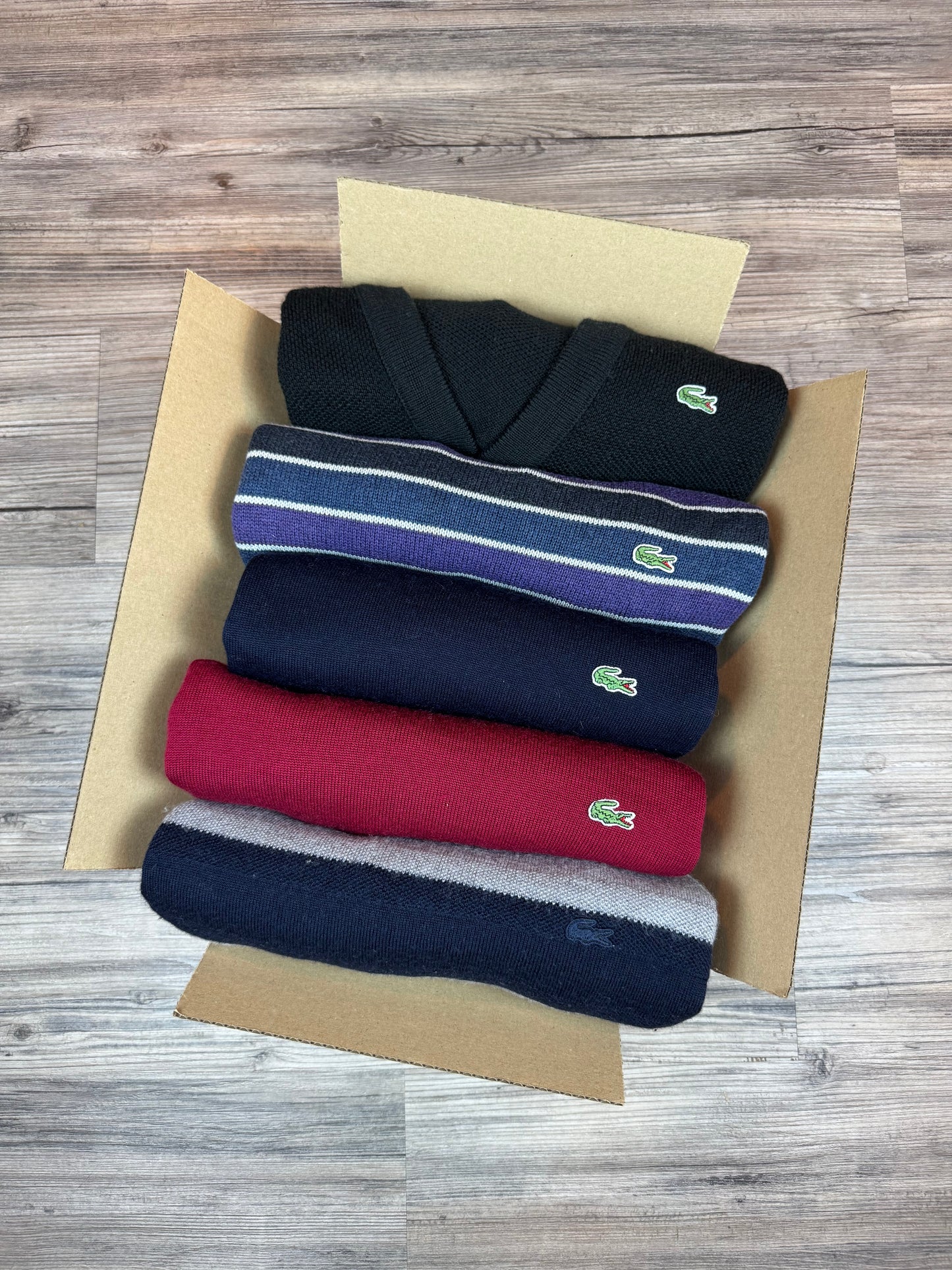 Mystery Box XXL: 5–7x Lacoste Artikel – Mix aus Strick, Hemd, Polo, Shirt & mehr